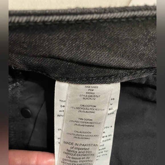 Good American NWT Good Legs Black Distressed Skinny Jeans Size 8 - Picture 8 of 8